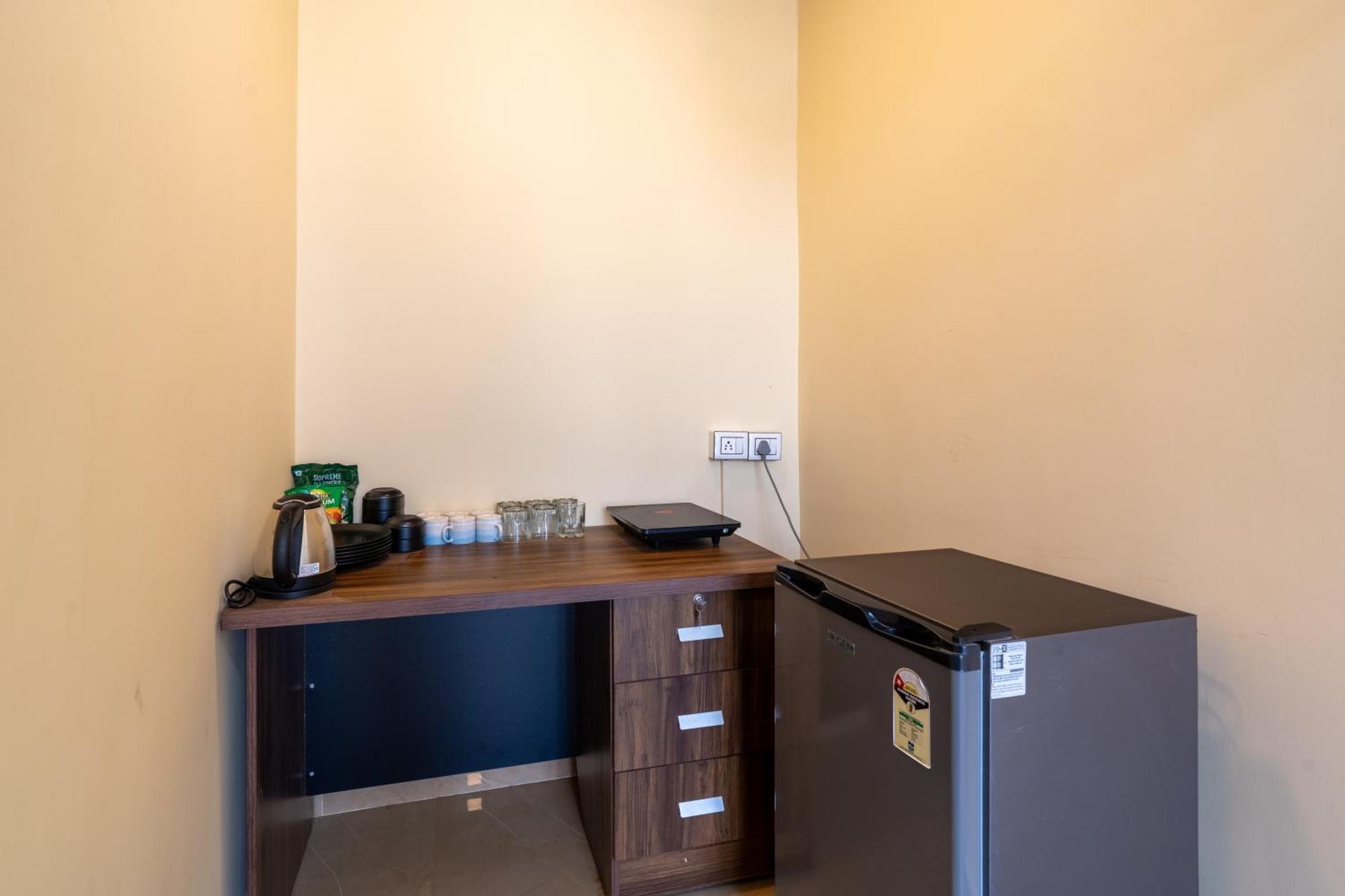 Homlee-value 1 Br-central Delhi-terrace-view-lift Apartment
