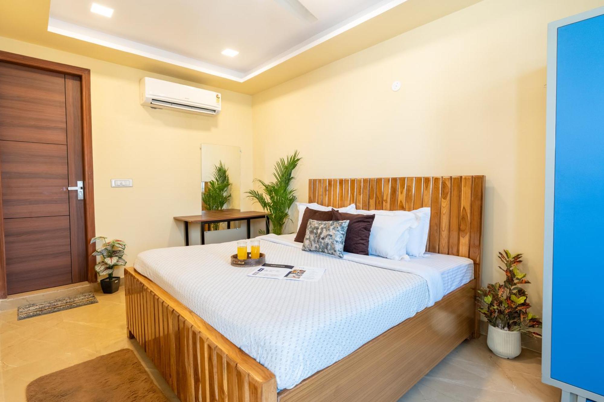 Homlee-value 1 Br-central Delhi-terrace-view-lift Apartment New Delhi