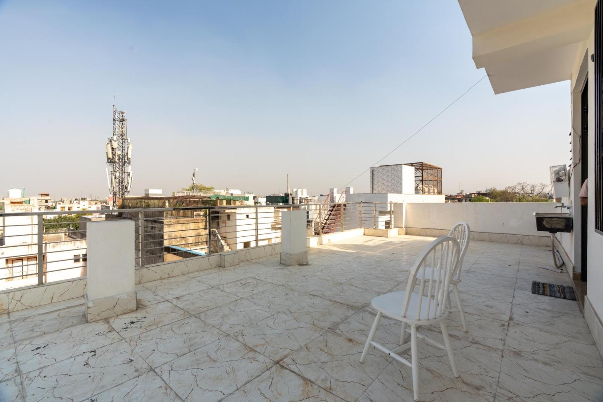 Homlee-value 1 Br-central Delhi-terrace-view-lift *